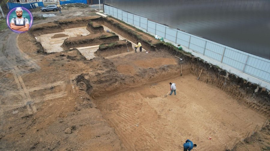 Строящееся дом 280 м² с баней 104 м² и переливным бассейном